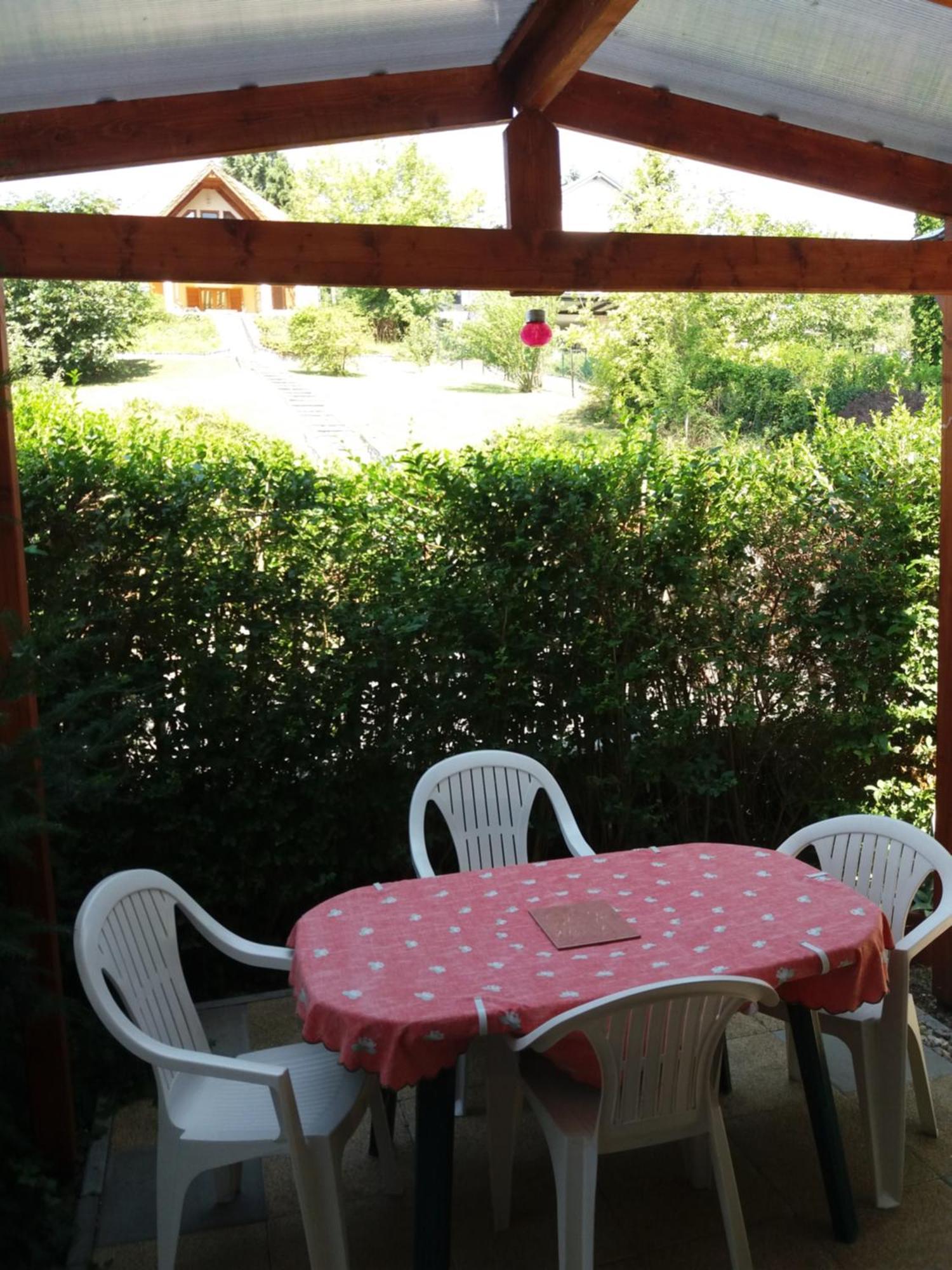 Badacsonyi Lugas Apartmanok Badacsonytomaj Buitenkant foto